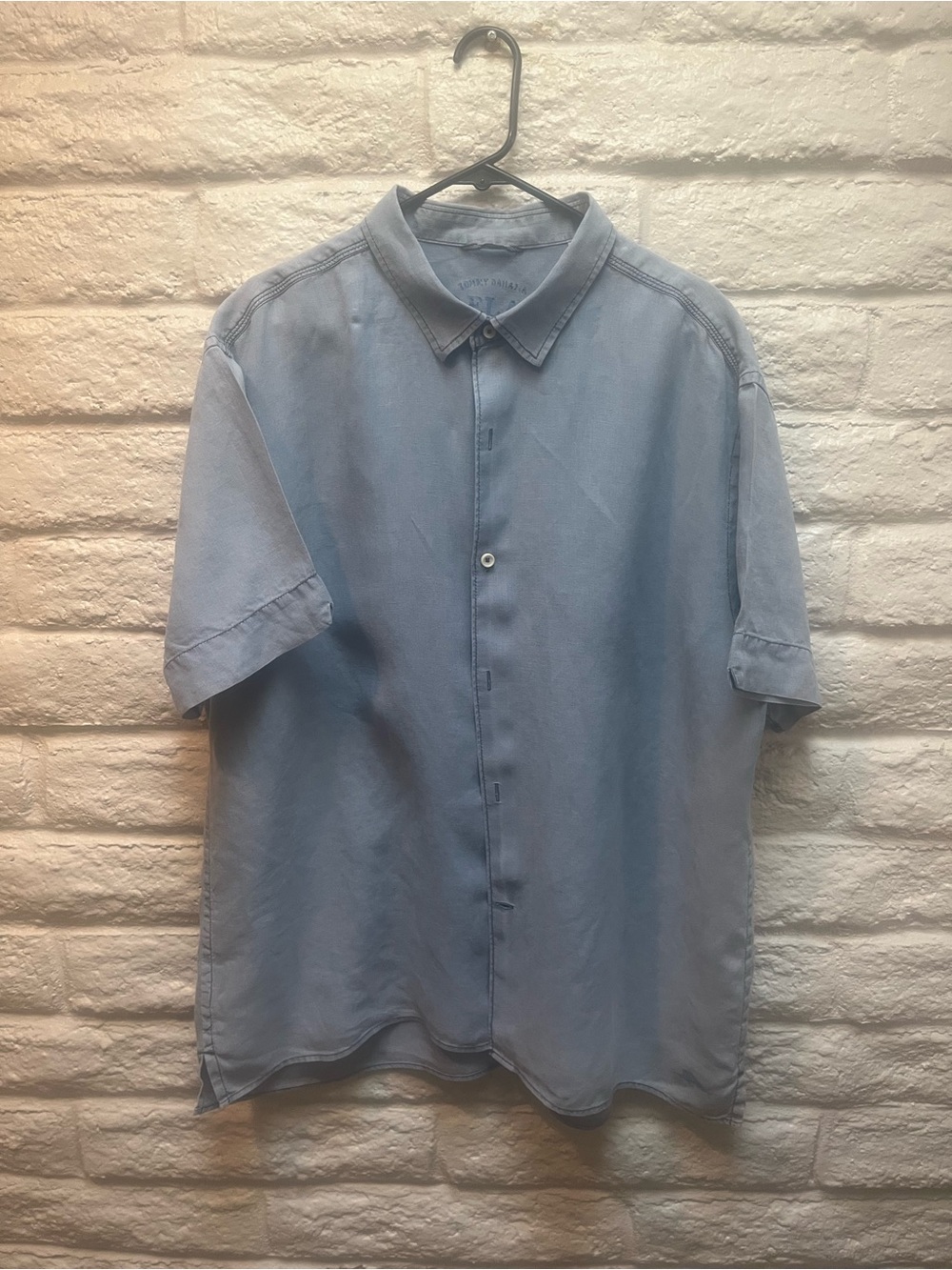 Men’s Tommy Bahama Light Blue 100% Linen, Short Sleeve Button-Down Shirt
